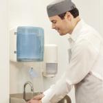 473242_m4-e-com-2-lifestyle-3-universal