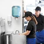 559000_559008-e-com-2-lifestyle-1-universal