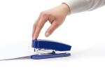 Novus_stapler_B2_blue_020-1260_application_2